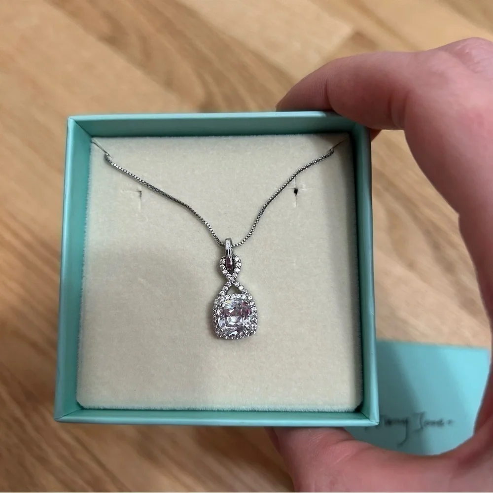 Amy Jane Clear Silver Necklace Bridal Jewelry W/ Box